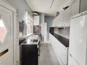 Photo 6- click for photo gallery